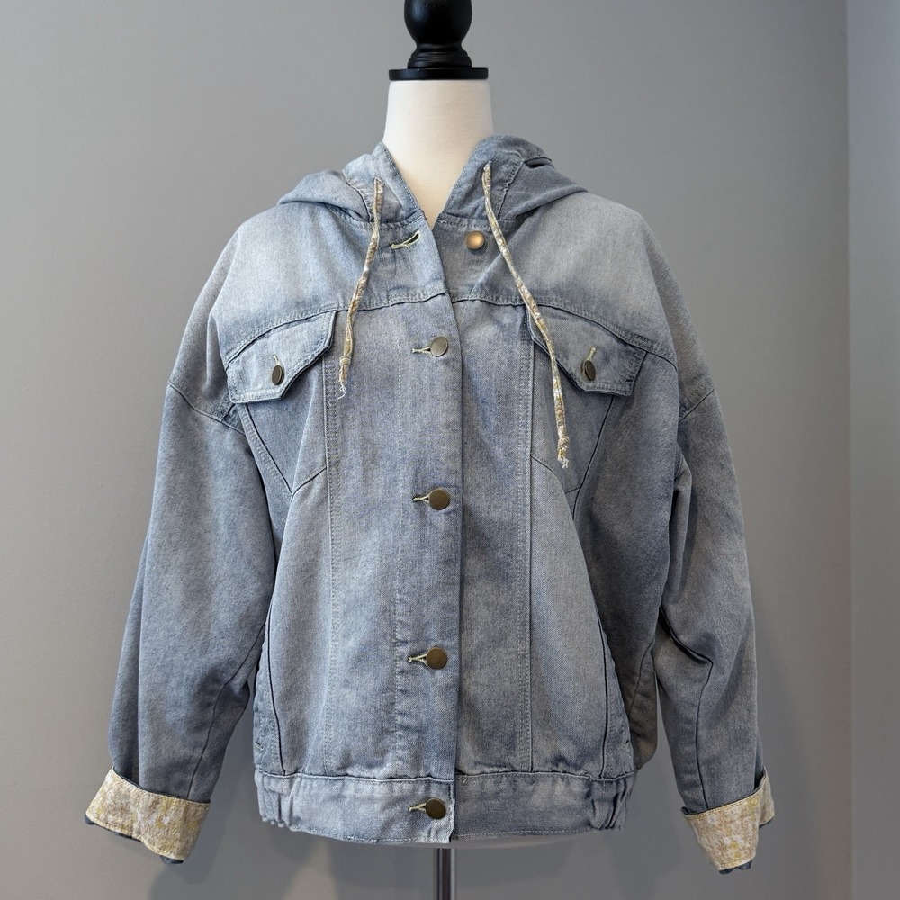 Light Wash Denim Hooded Jean Jacket Women's Large Button Front Casual - Picture 5 of 13
